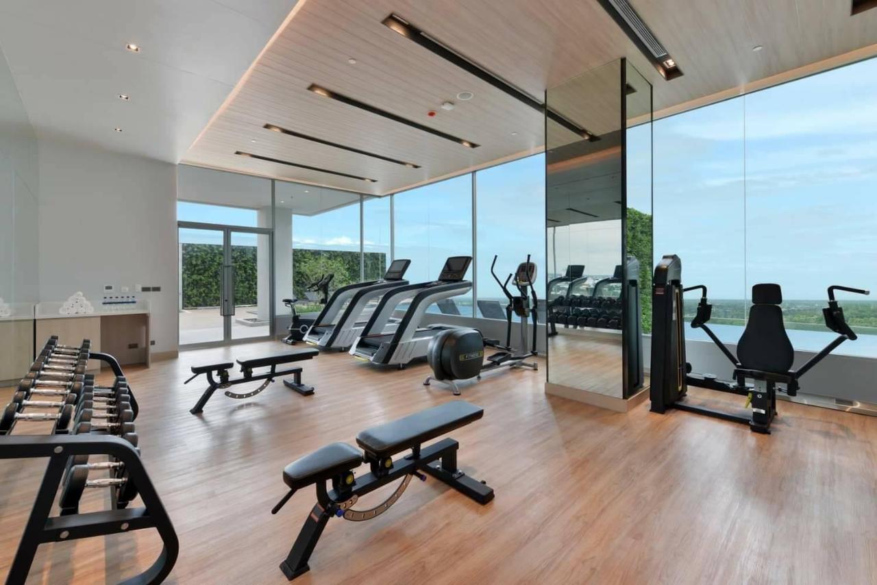 Nakhonratchasima Centre Point Hotel Terminal21 Korat מראה חיצוני תמונה The gym at the hotel