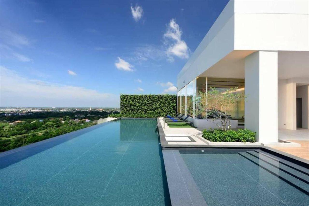 Nakhonratchasima Centre Point Hotel Terminal21 Korat מראה חיצוני תמונה The Sky Terrace